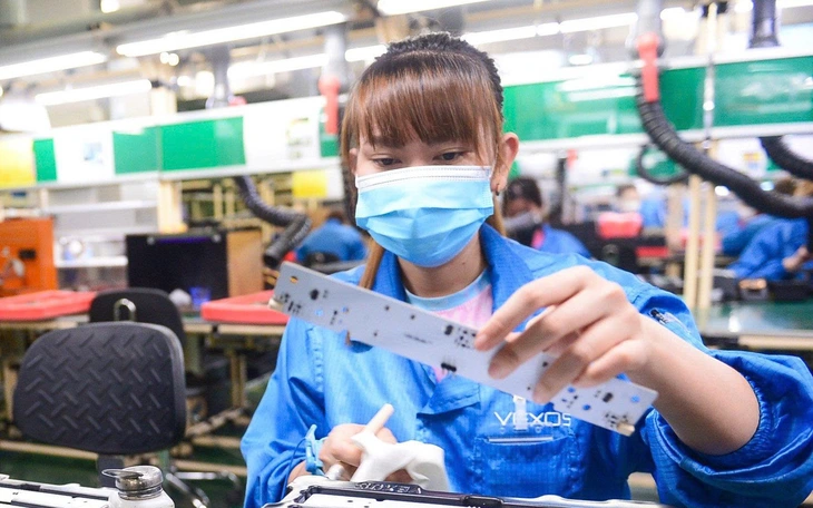Kinh tế TP.HCM tăng tốc ngoạn mục trong nửa đầu năm 2026 - Ảnh 3.