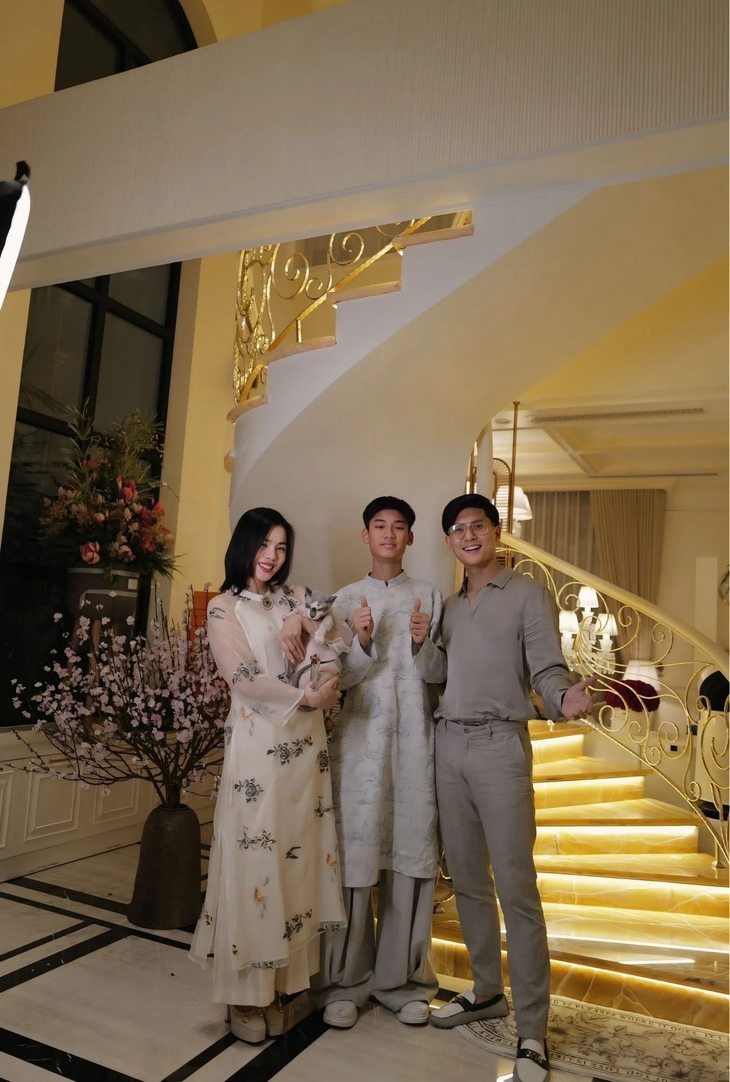 Quang Lê liên tục quao khi khám phá biệt thự 200 tỉ của Lệ Quyên - Ảnh 2.