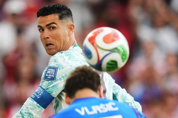 Ronaldo có HLV mới dù còn đang dự World Cup - Ảnh 1.