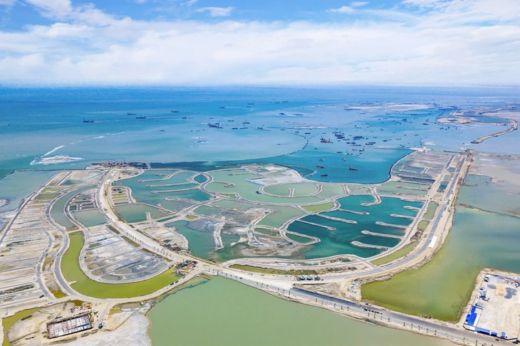 Bí thư xã Cần Giờ: Bài toán sắp tới là quản trị cả tỉ phú và nông dân trong 'siêu phường' 300 ngàn dân - Ảnh 1.