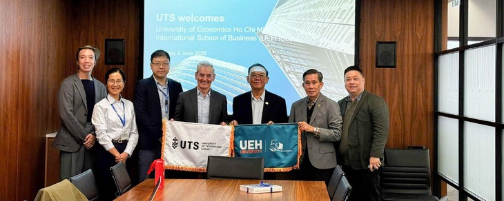 UEH.ISB tiếp cận những xu hướng giáo dục mới từ mạng lưới đối tác toàn cầu - Ảnh 2.