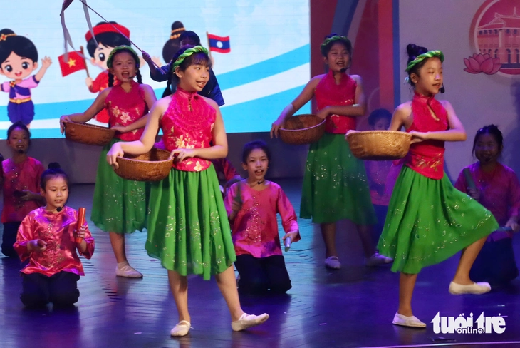 Nhịp cầu văn hóa thêm tình hữu nghị thiếu nhi Việt Nam - Lào - Campuchia - Ảnh 9.
