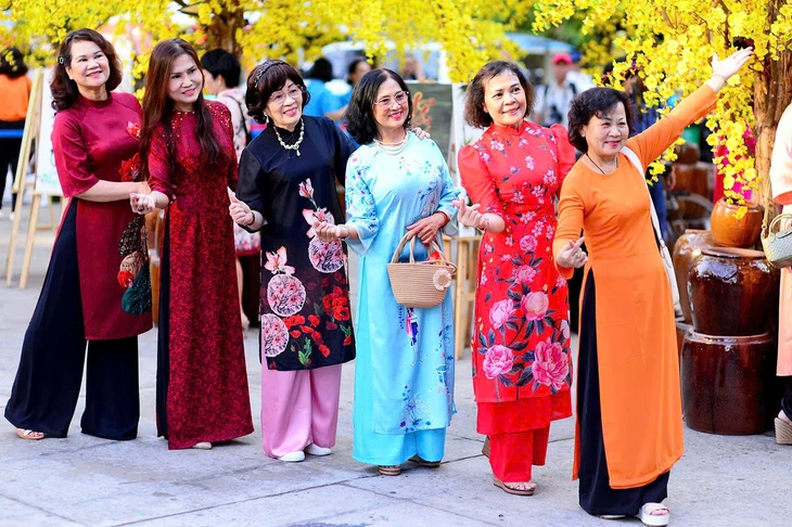  '40 tuổi là thời điểm phù hợp để chuẩn bị cho tuổi già' - Ảnh 2.