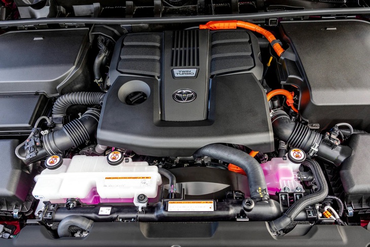 Toyota Land Cruiser hybrid dự kiến ra mắt Việt Nam vào tháng 9, giá - Ảnh 2.