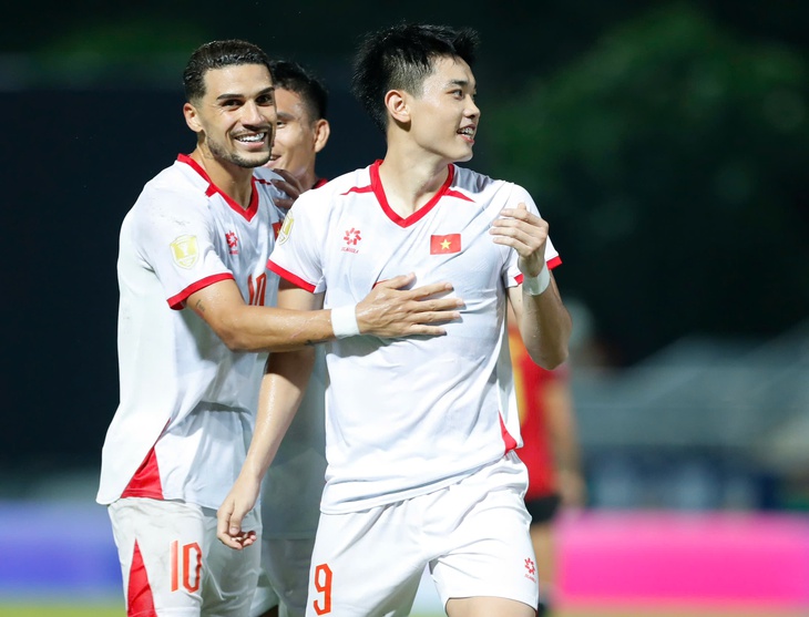  Việt Nam giữ sạch lưới trước Singapore - Ảnh 1.