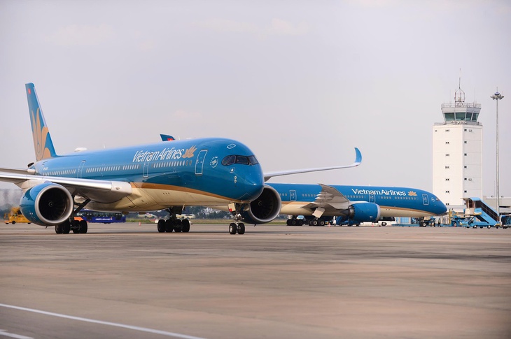 Vietnam Airlines báo lãi ngàn tỉ dù giá nhiên liệu tăng cao - Ảnh 1.
