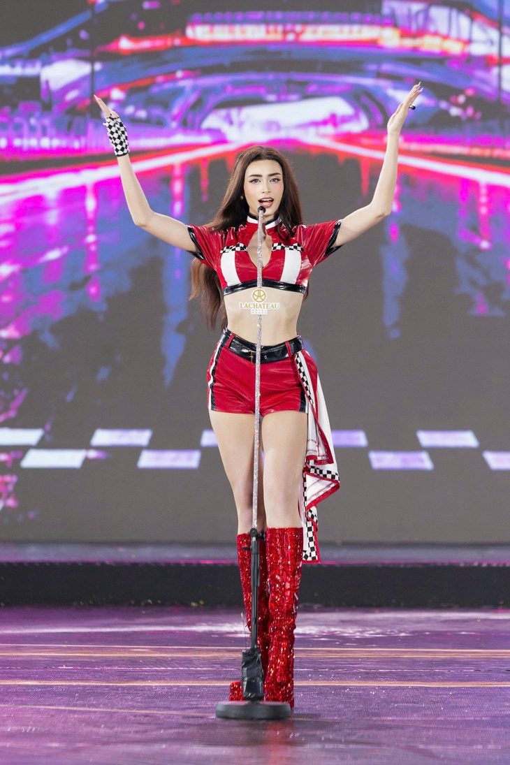 Emoura Phạm đăng quang Miss Grand Vietnam 2026 sau màn trình diễn gây tranh cãi - Ảnh 10.