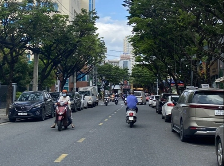 Thêm 19.000 ô tô năm 2025, lo Đà Nẵng gia nhập câu lạc bộ 'kẹt xe' - Ảnh 2.