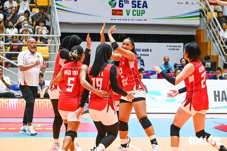 Indonesia khiến bóng chuyền nữ Thái Lan choáng váng - Ảnh 1.