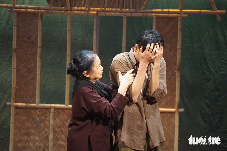 ‘Biển khát’, cuộc chiến dữ dội khác của người lính - Ảnh 2.