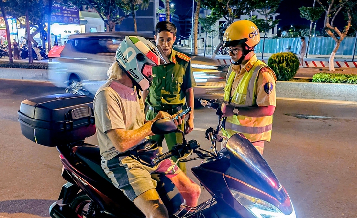 Cho thuê xe máy, xe hơi như thế nào để không phạm luật, khởi tố? - Ảnh 1.