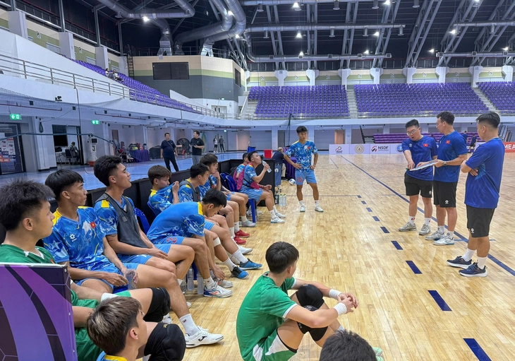 HLV Argentina nói gì trước trận futsal Việt Nam - Nga? - Ảnh 2.