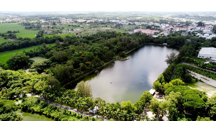 Giao khu văn hóa Hồ Nước Ngọt cho phường Sóc Trăng quản lý, sẽ đấu giá quyền khai thác - Ảnh 2.