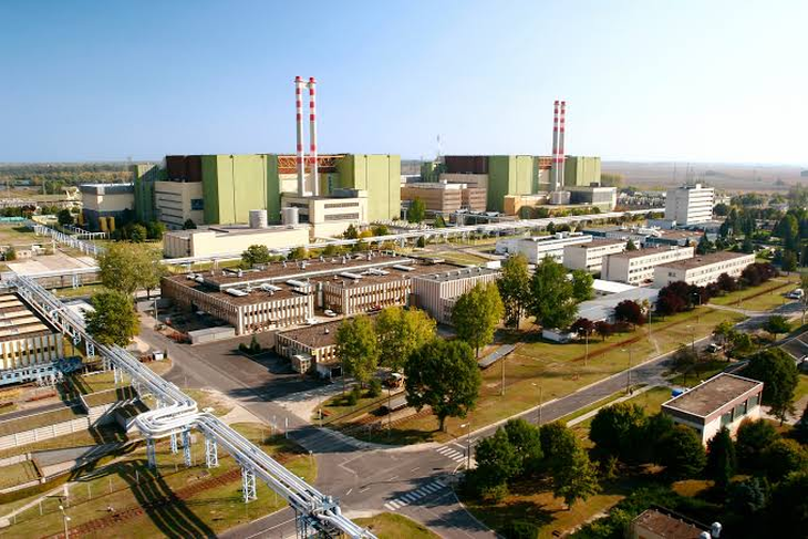 Nhà máy hạt nhân Hungary đối mặt nguy cơ đóng cửa vì sông Danube cạn kỷ lục - Ảnh 1.