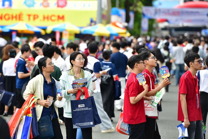 Bộ Giáo dục cảnh báo 3 lỗi khiến thí sinh mất cơ hội trúng tuyển năm 2026 - Ảnh 12.