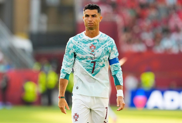 Hành động ấm lòng của Ronaldo với fan là nạn nhân động đất ở Venezuela - Ảnh 1.