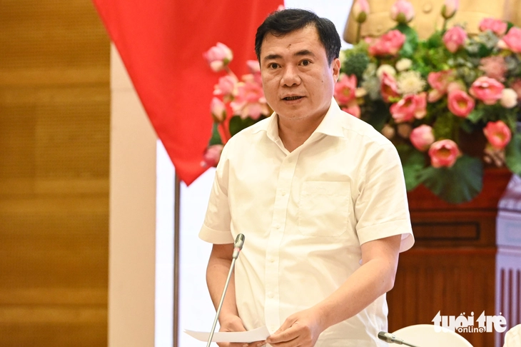  Khi giá xăng dầu giảm, hàng hóa đã tăng cũng phải giảm theo - Ảnh 1.
