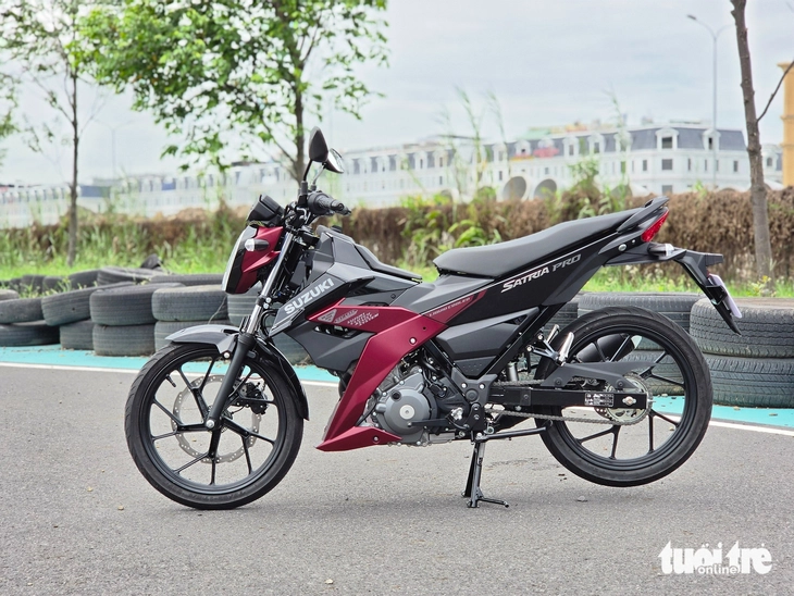 Suzuki Satria 2026 ra mắt Việt Nam: Giá từ 54,5 triệu, nhiều nâng cấp để cạnh tranh Exciter, Winner - Ảnh 16.