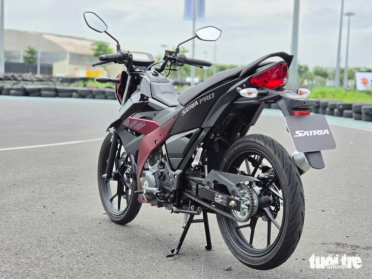 Suzuki Satria 2026 ra mắt Việt Nam: Giá từ 54,5 triệu, nhiều nâng cấp để cạnh tranh Exciter, Winner - Ảnh 19.