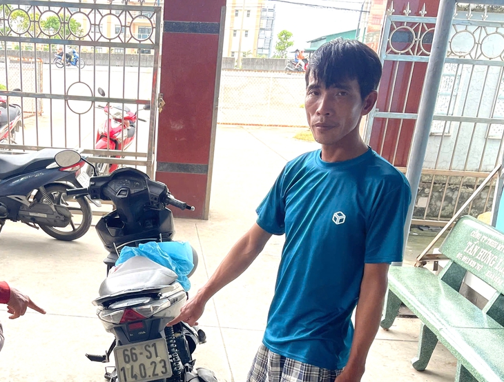 Bắt người chỉnh sửa vé số để lừa đổi thưởng với người bán dạo - Ảnh 1.