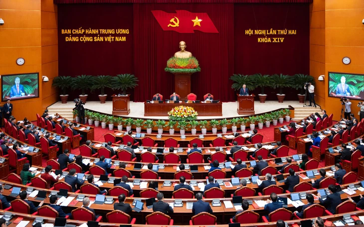 Bộ Chính trị: Nghiên cứu cơ chế quần chúng ưu tú tham gia một số hoạt động sinh hoạt đảng định kỳ, chuyên đề - Ảnh 3.