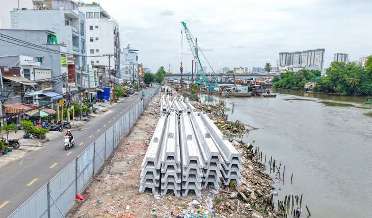 Chỉ còn vướng 47/1.604 mặt bằng, nhiều gói thầu dự án bờ Bắc kênh Đôi sẽ hoàn thành năm nay - Ảnh 1.