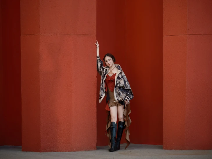 MV gái NGHỆ kể chuyện văn hóa xứ Nghệ bằng ngôn ngữ thời trang đương đại - Ảnh 4.