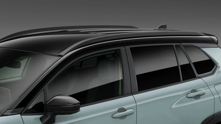 Toyota Corolla Cross bổ sung bản mới: Ngoại hình tinh chỉnh, lốp đi địa hình, camera nhìn xuyên gầm - Ảnh 4.