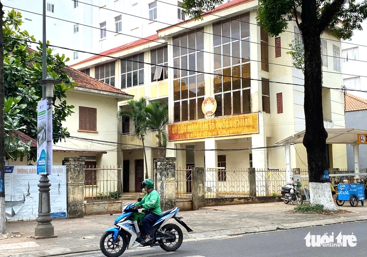 Hàng trăm 'trụ sở kim cương, đất vàng' ở Đắk Lắk bỏ hoang, lãng phí - Ảnh 2.