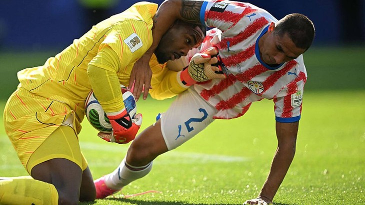 Tổng hợp chuỗi 'đòn võ MMA' Paraguay sử dụng với tuyển Pháp - Ảnh 3.