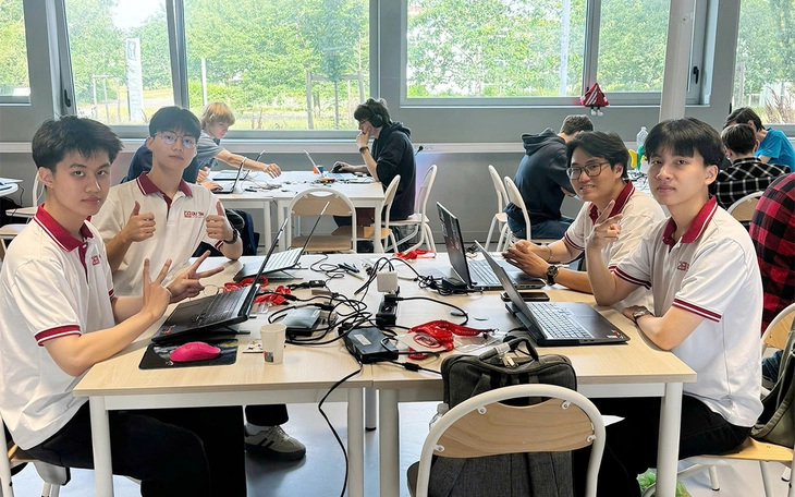 Đại học Duy Tân khởi động hành trình phổ cập AI cho 100.000 người miền Trung  - Ảnh 4.