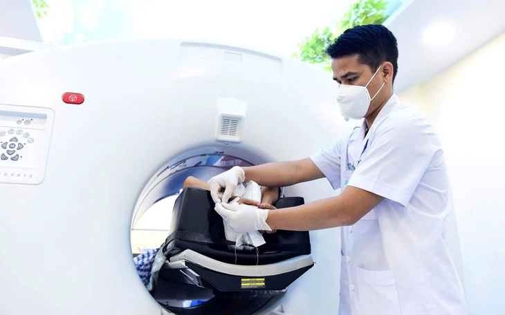 WHO cảnh báo: Số ca mắc ung thư dự kiến tăng mạnh trong 25 năm tới - Ảnh 3.
