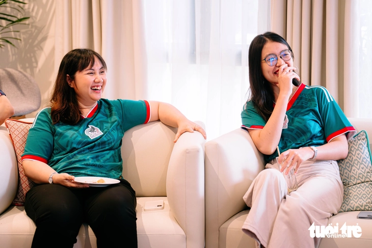 Những nhà ngoại giao 'fan' Tam sư cùng cổ vũ tuyển Anh vào tứ kết World Cup - Ảnh 7.