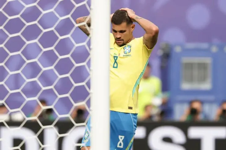 Ông Ancelotti giải thích vì sao Vinicius buộc phải 'nhường' quyền đá phạt đền - Ảnh 1.