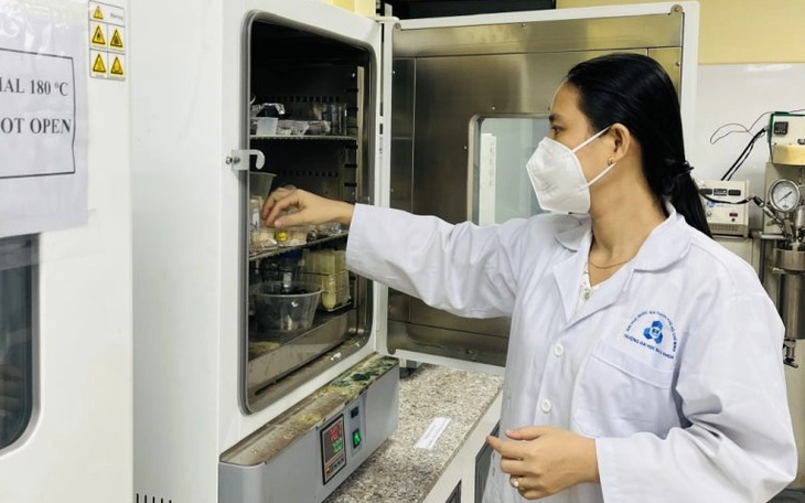 Siết đào tạo tiến sĩ: Học toàn thời gian, nâng chuẩn người hướng dẫn - Ảnh 2.