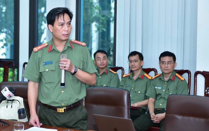 Vụ điểm 10 toán ở Tuyên Quang: Giáo viên bị bắt, hàng trăm bài thi sẽ được xử lý thế nào? - Ảnh 2.