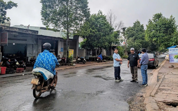 Vụ làm đường cho huyện, đòi nợ 10 năm chưa xong: tỉnh Gia Lai yêu cầu trả nợ gấp - Ảnh 2.