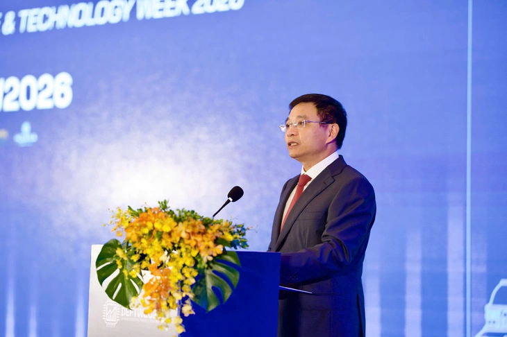 Bí thư Đà Nẵng: Lợi thế cũ không đủ để Đà Nẵng cạnh tranh, bây giờ ưu thế là 'tốc độ ra quyết định' - Ảnh 1.