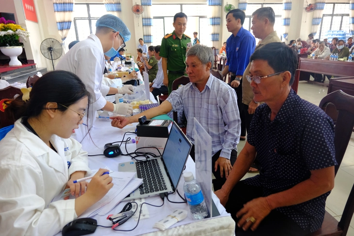 Đã lấy mẫu ADN gia đình nhận là thân nhân liệt sĩ Huỳnh Văn Quên - Ảnh 3.