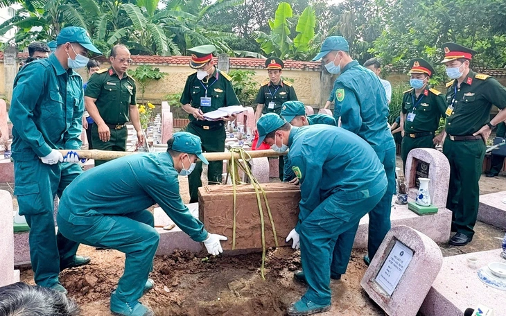 Gia Lai: phát hiện hài cốt liệt sĩ khi đào hố trồng cà phê - Ảnh 3.