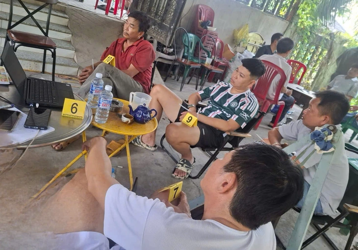 - Ảnh 1.