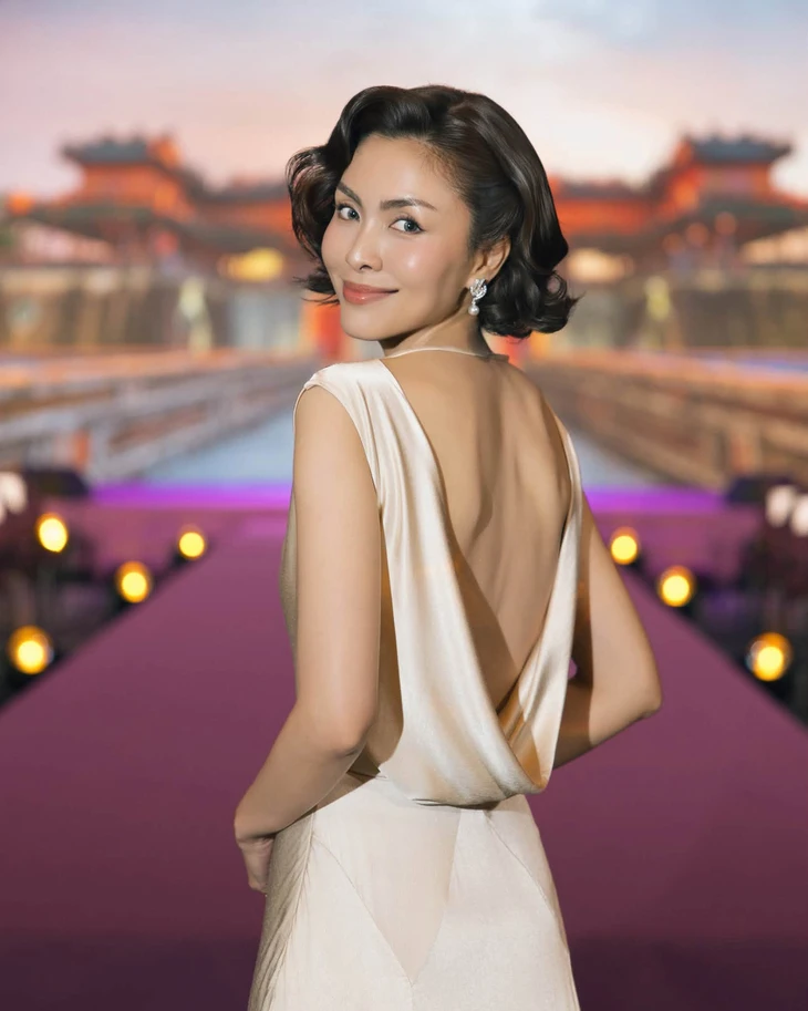 Tăng Thanh Hà: Từ vai Trúc bán sách 16 năm trước đến hoàng hậu gây bão mạng - Ảnh 7.