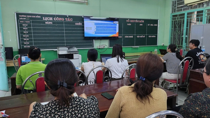 TP.HCM miễn phí sách giáo khoa: Trường chủ động nâng cấp thư viện, rà soát thiết bị dạy học - Ảnh 1.