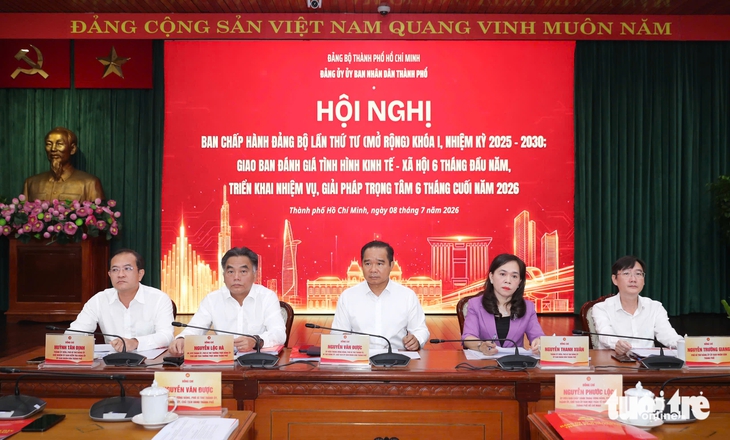 Chủ tịch UBND TP.HCM: Huy động mọi động lực để cán đích tăng trưởng hai con số - Ảnh 3.
