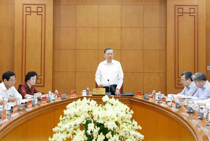 Tổng Bí thư, Chủ tịch nước yêu cầu thay đổi tư duy bằng cấp sang nghề nghiệp - Ảnh 3.