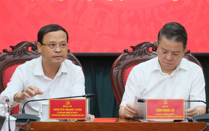 Kỳ thi tốt nghiệp THPT 2026: Tìm kiếm điểm chuẩn và đăng ký nguyện vọng tăng mạnh - Ảnh 2.