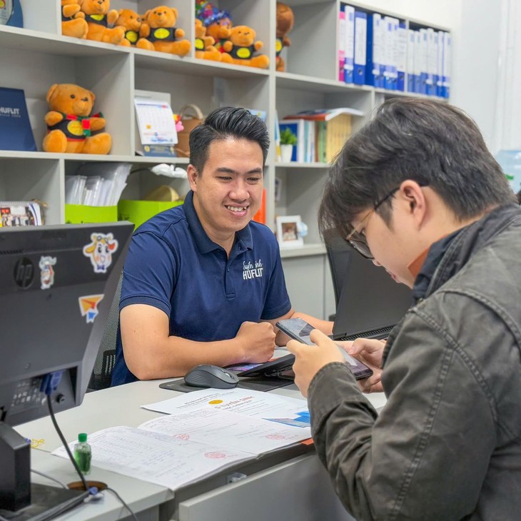 HUFLIT ra mắt công cụ AI giúp thí sinh khám phá thế mạnh bản thân - Ảnh 3.