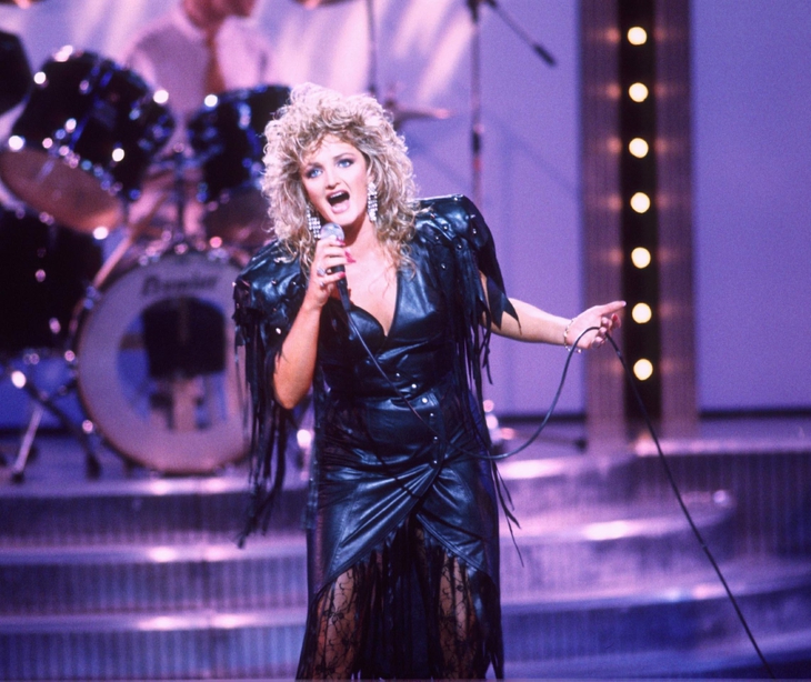 'Total Eclipse of the Heart' mãi còn, Bonnie Tyler ra đi ở tuổi 75 - Ảnh 2.