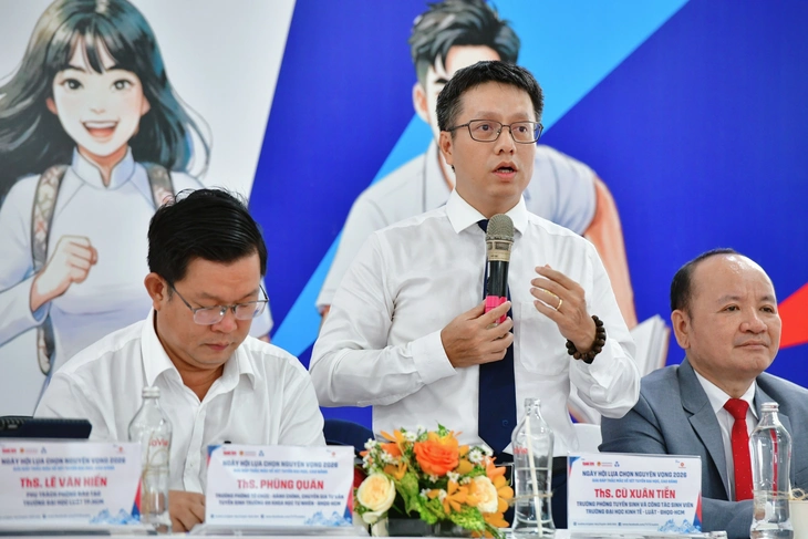 Trường đại học Kinh tế - Luật công bố điểm sàn xét tuyển tổng hợp 60/100 - Ảnh 1.