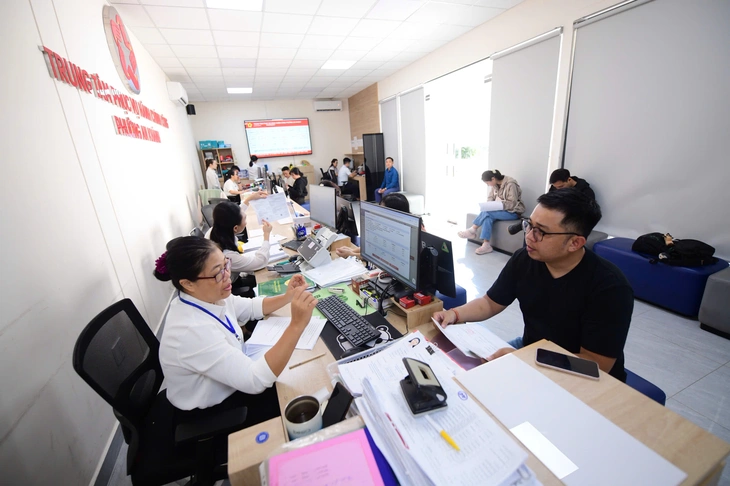 Một năm vận hành chính quyền 2 cấp: Thành tựu rõ nét những vẫn còn những điểm cần tháo gỡ - Ảnh 1.